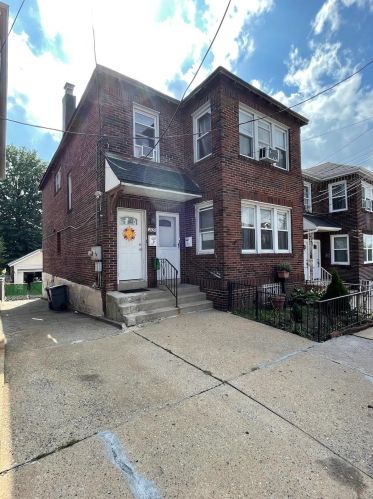 1209 88th St, North Bergen, NJ 07047-4368