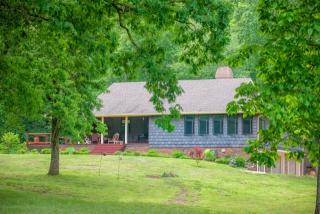 655 Awanasa Rd, Pikeville, TN 37367-6428