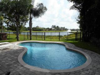 11438 Majestic Acres Ter, Boynton Beach FL  33473-7808 exterior