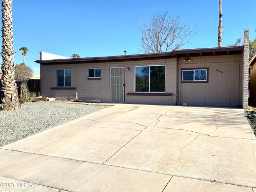 6651 Victoria St, Tucson, AZ 85730-3226