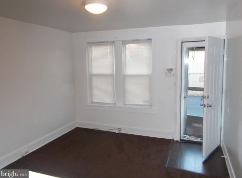 128 Lower Oak St, Wilmington DE  19805-4851 exterior