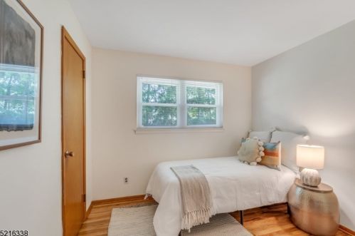 37 Stewart Ave, West Paterson NJ  07424-1843 exterior