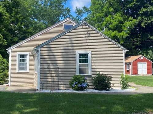 155 Old Norwich Rd, Quaker Hill, CT 06375-1219
