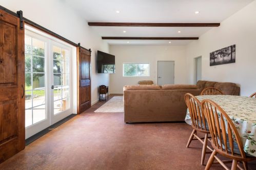 956 Alamo Pintado Rd, Solvang CA  93463-9762 exterior