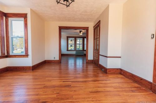 46 Sander St, United States Coast Guard Ac CT  06320-3320 exterior