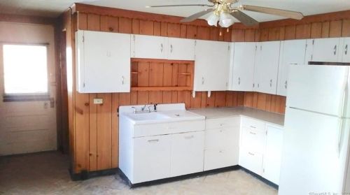 180 Easton Ave, Waterbury, CT 06704-3034