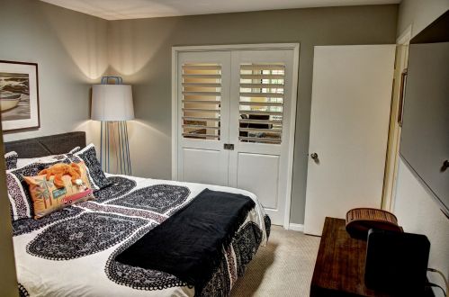 19 Leon Way, Rancho Mirage CA  92270-4736 exterior