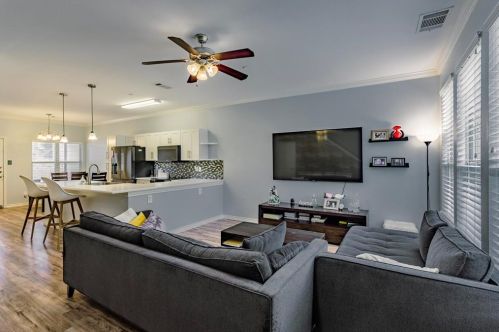 5408 Dolores Pl, Denton, TX 76208-5998