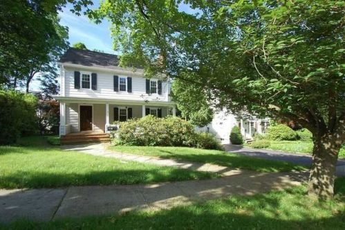 16 Rosalind Rd, Poughkeepsie, NY 12601-5032