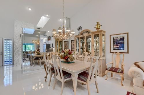 8425 Springlake Dr, Boca Raton FL  33496-4904 exterior