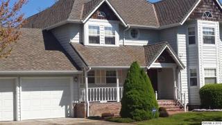 707 Laguna Dr, Salem, OR 97303-4389