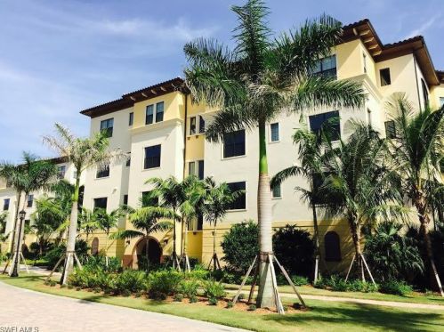 2745 Tiburon Blvd, Naples, FL 34109-3606