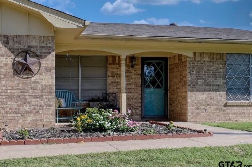 227 Sue Ln, West Mineola, TX 75773-1331
