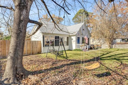901 Pacific St, West Mineola, TX 75773-1835