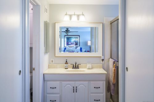 8530 Harwell Dr, San Diego CA  92119-1917 exterior