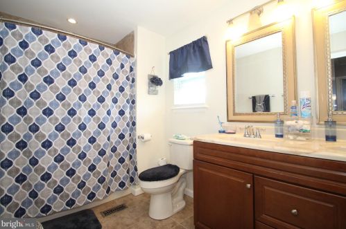 620 Green Spring Dr, Bear DE  19701-3007 exterior