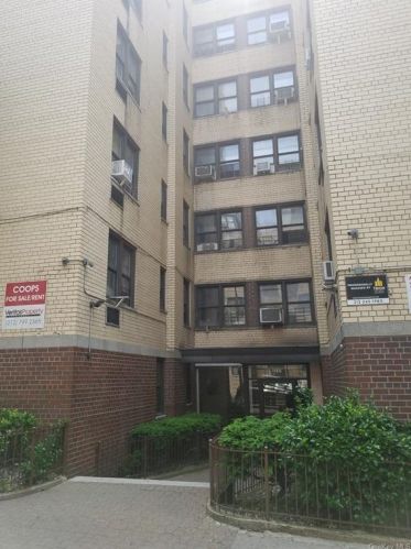 2640 Marion Ave, Bronx, NY 10458-4102