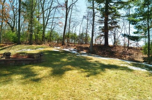 93 Cougar Dr, Manchester CT  06040-6379 exterior