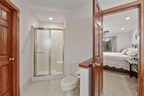 1888 White Oak Dr, Chaska MN  55318-2878 exterior