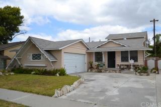 12323 Centralia St, Lakewood, CA 90715-1670