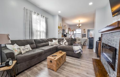 25 Hanson Ave, Perth Amboy NJ  08863-1730 exterior