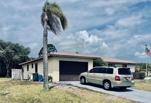 2302 Leithgow St, Fort Pierce, FL 34952-6828