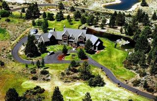 20025 Destiny Ct, Bend OR  97701-9092 exterior