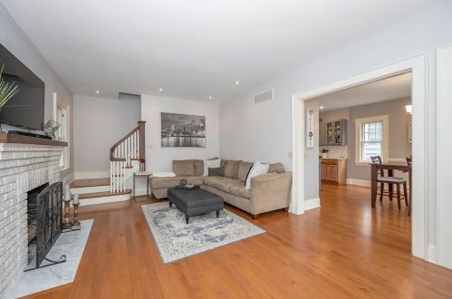 3641 Erie Ave, Cincinnati, OH 45208-1927
