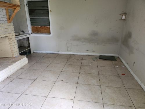1312 15th St, Vero Beach, FL 32960-3611
