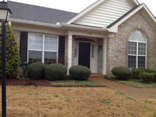 7026 Sunrise Cir, Franklin, TN 37067-8300