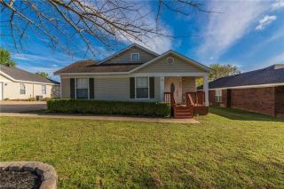 5663 Legacy St, Fayetteville, AR 72704-5560