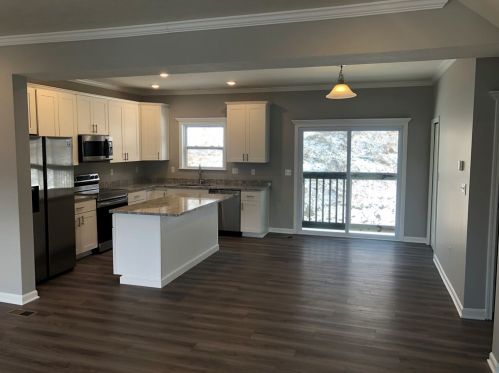 2408 Canterbury Dr, Imperial, PA 15126-9179