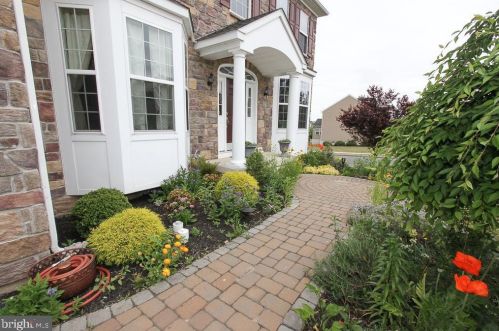 1954 Canyon Creek Rd, Gilbertsville PA  19525-7003 exterior