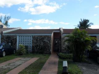 6915 19th Ct, Hialeah FL  33014-4424 exterior