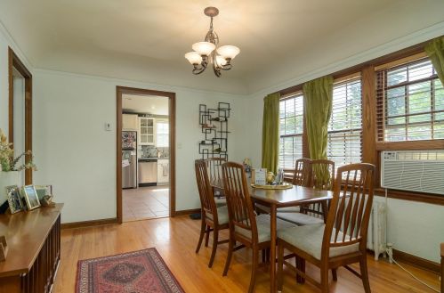 2935 Ewing Ave, Minneapolis MN 55422-3234 exterior