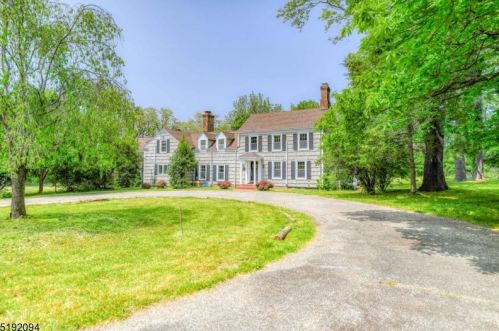 502 Van Beuren Rd, Morristown NJ  07960-6458 exterior