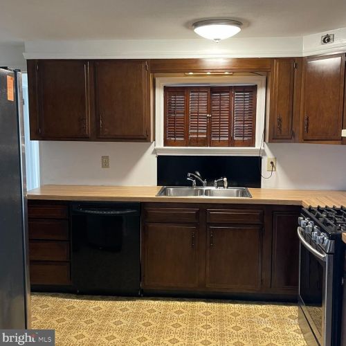 3 Oak Landing Rd, Lumberton Township NJ  08048-3030 exterior