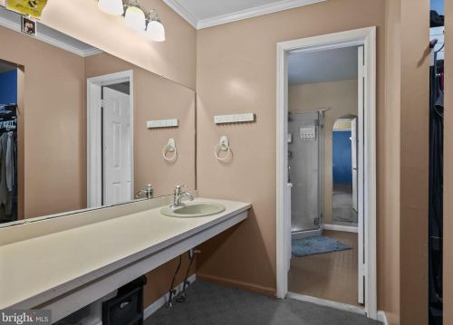 2 Elizabeth Ln, Southampton PA  18954-1011 exterior