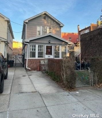 86-19 115th St, Jamaica, NY 11418-1303