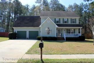 7826 Gaelic Dr, Fayetteville NC  28306-8523 exterior