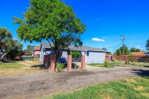 2937 Ross Ave, Riverbank, CA 95367-2816