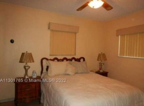 660 55th St, Hialeah FL  33013-1670 exterior