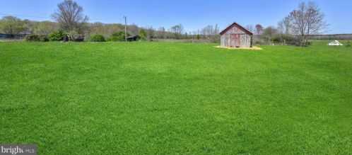 7549 Whiteleysburg Rd, Harrington DE  19952-3721 exterior