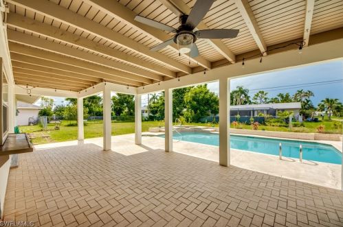 208 43 Ter, Cape Coral FL  33904-8425 exterior