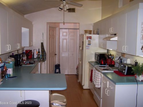 5467 Bridge Rd, Cocoa, FL 32927-9022
