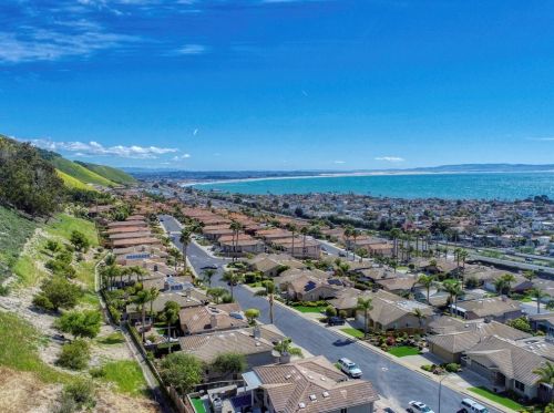 1614 Costa Brava, Pismo Beach CA  93449-3325 exterior