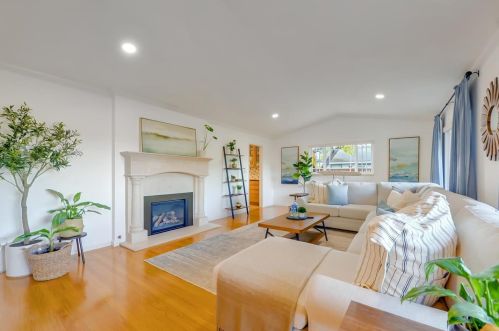 1640 Kentfield Ave, Redwood City CA  94061-2706 exterior