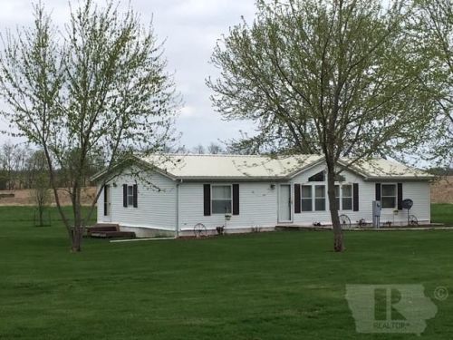 1553 200th St, Abingdon, IA 52533-7642