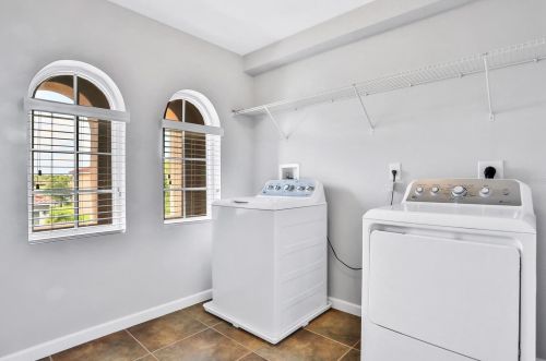 1753 Berkshire Cir, Vero Beach FL 32968-6720 exterior