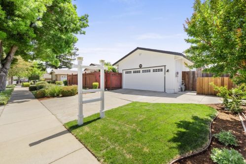 760 Alamo Dr, Morgan Hill, CA 95037-5807